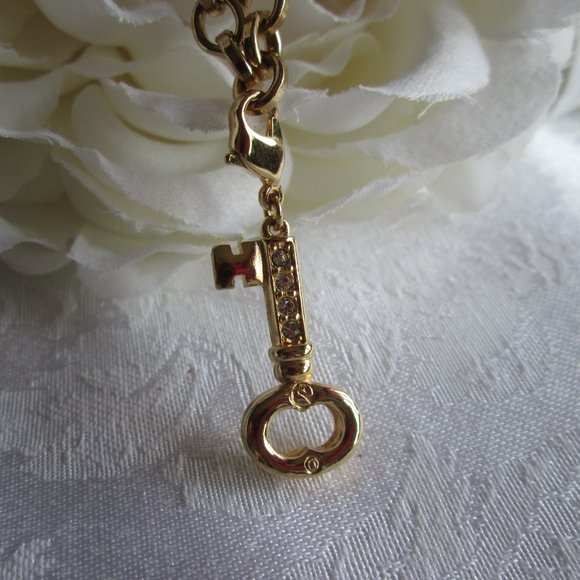 💖 PARISIAN LIGHTS BY VONELLE VINTAGE KEY CHARM WITH CRYSTALS – NWOT 💖 - Picture 4 of 16